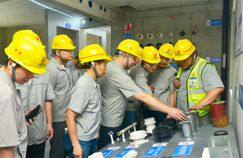 为进一步推进优质客户高效履约，提升交付品质、达成客户满意，2025年6月25日，云鼎国际4118建设集团在上海组织召开2025年越秀地产、华润置业客户履约推进会。